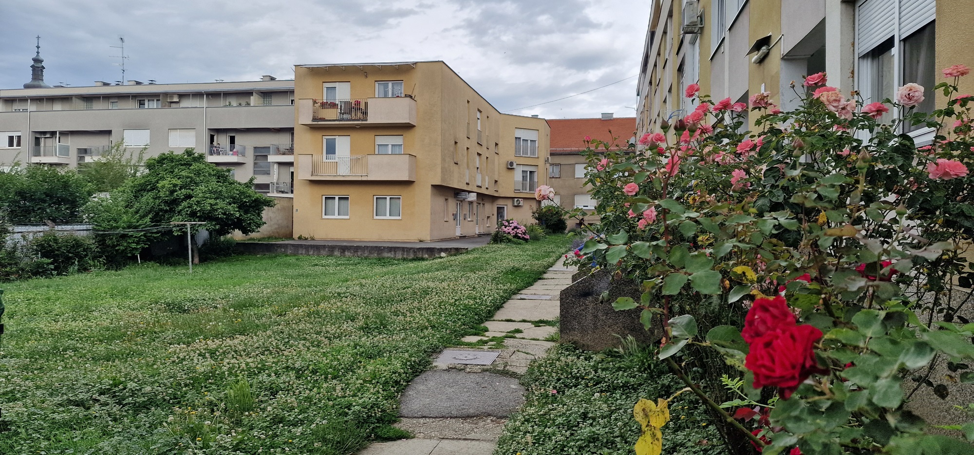 Stan u zgradi 50m2 - Centar grada Bjelovara - vrhunska lokacija !!